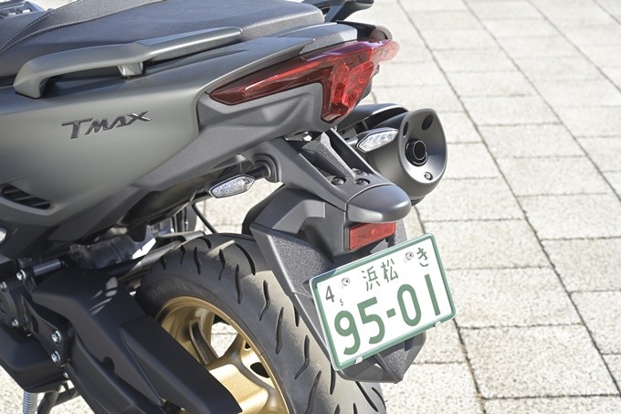 TMAX560_16.jpg