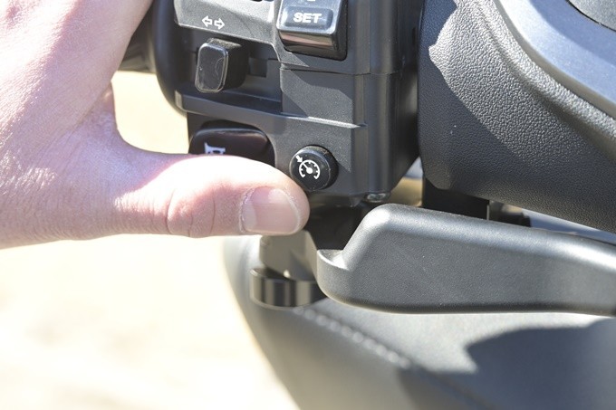 TMAX560_42.jpg