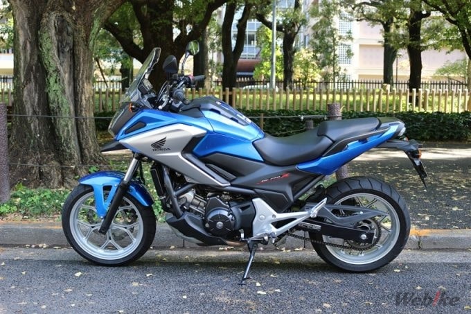 ホンダ Nc750s X 試乗インプレ タンクが収納boxに 奇抜な作りで目を引くマシン