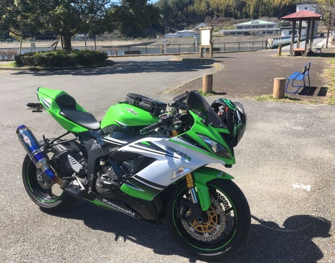 Zx 6r レビュー 30周年モデルと同い年 ウェビックユーザーの 愛車を語ろう