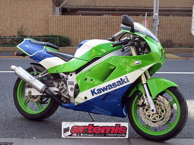 俺が勝手に勧めたい 2万回転の咆哮にシビレル 何年経ってもイケてる高回転マシン カワサキ Zxr250 1型