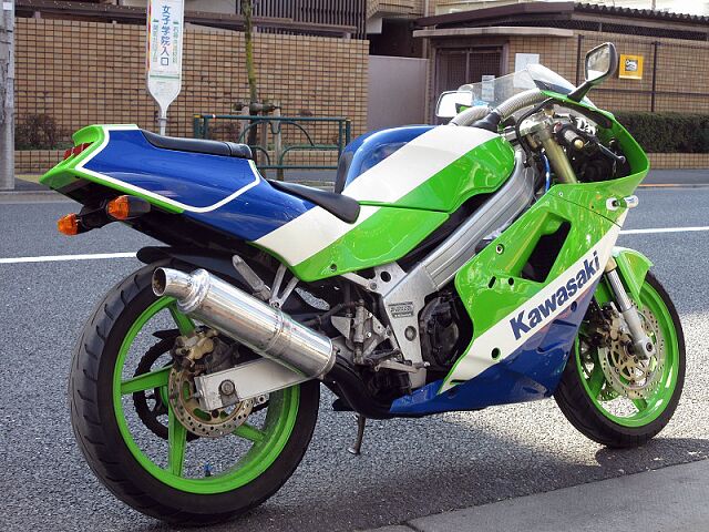 俺が勝手に勧めたい 2万回転の咆哮にシビレル 何年経ってもイケてる高回転マシン カワサキ Zxr250 1型