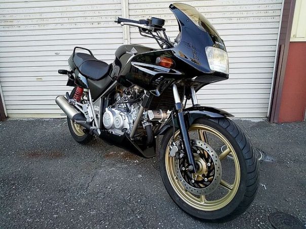 俺が勝手に勧めたい 時代を先取りし過ぎた 今あったら大人気間違いなしの250ccvツインツアラー ホンダ ゼルビス